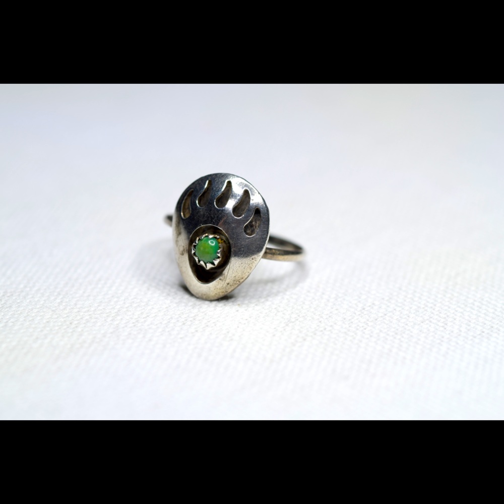 Sterling silver Bearpaw ring w/ turquoise stone